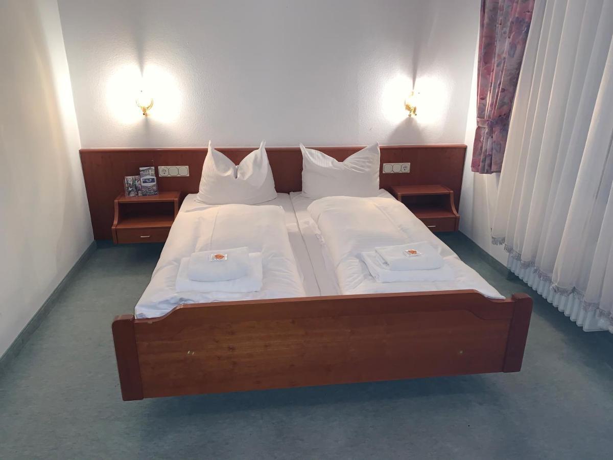Hotel Hofgarten Bad Buchau Esterno foto